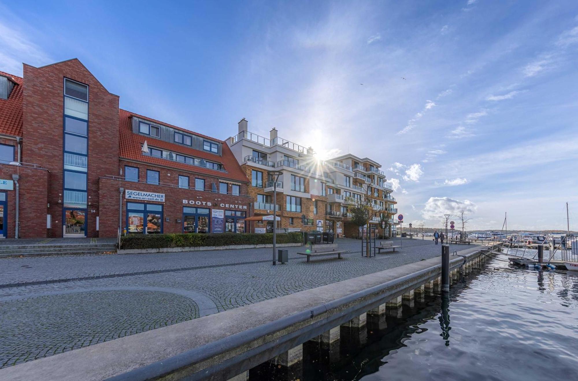 Apartment Hafenliebe Mit Blick Ueber Den Warener Stadthafen Waren (Mueritz)